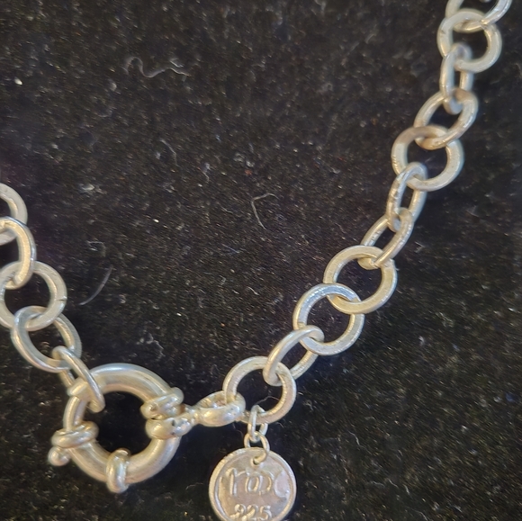 Stunning 925 Sterling Silver ROX Necklace - Picture 3 of 6